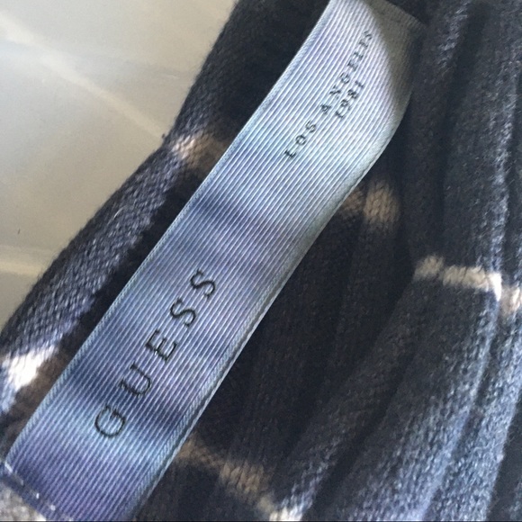 Guess Knit V-neck Tie-Dyed Sweater Style Cropped Tank - Picture 4 of 5